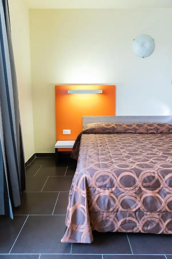 Hotel Fiera Rho 3*,